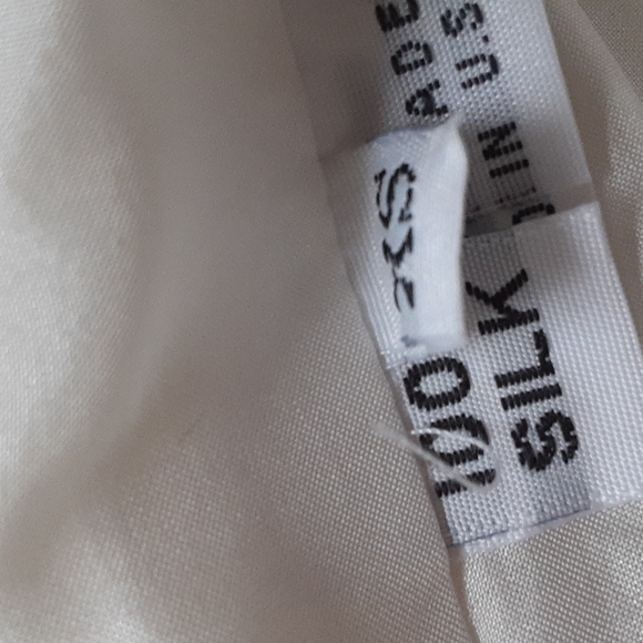 No Name 100% silk 2pc suit sz XS pit 15 inches lace Tuxedo style w/ beaded butto - Picture 12 of 12